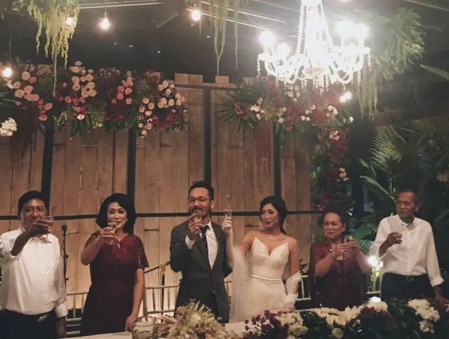 Inspirasi Pernikahan Tanpa Pelaminan Kian Diminati, Seperti @lucedaleco yang Bisa Mingle dengan Tamu Saat Resepsi 15