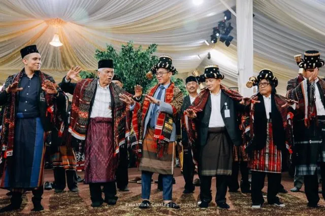 Puncak Pesta Pernikahan Kahiyang-Bobby di Medan Angkat Kekayaan Budaya Nusantara. Sungguh Meriah! 15
