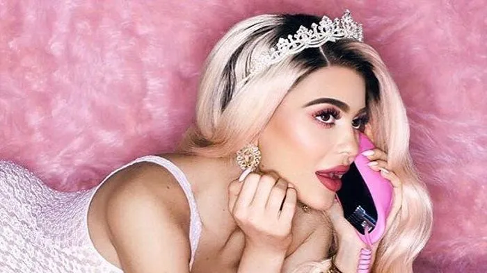 Galeri Karya-Karya Spektakuler Rinaldy A. Yunardi, Desainer Indonesia yang Jadi Langganan Artis Hollywood 19