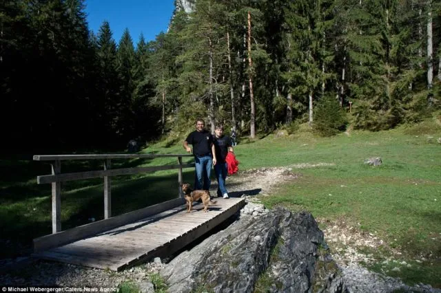 Taman Unik di Austria. Musim Dingin Jadi Taman, Musim Panas Jadi Danau! 5