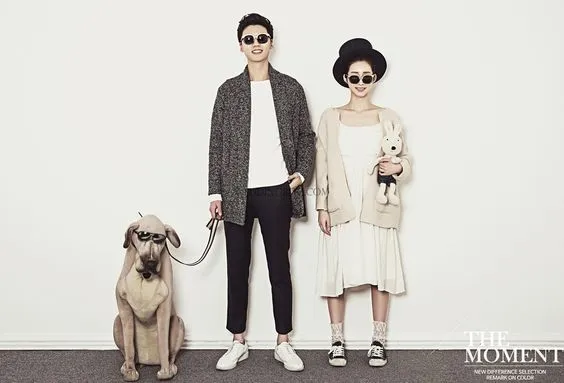 Inspirasi Foto Pre-Wedding Indoor Minimalis ala Pasangan Korea. Pas Buat yang Nggak Suka Ribet! 14