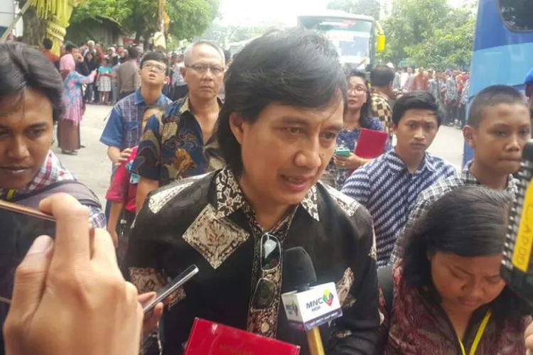 Nggak Cuma Pejabat, Deretan Artis Ini Juga Hadir di Pernikahan Kahiyang-Bobby. Banyak Ucapan dan Doa! 19