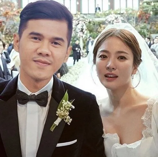 #HariPatahHatiInternasional Muncul Setelah #SongSongWedding. 15 Foto 'Kesedihan' Ini Jadi Buktinya! 24