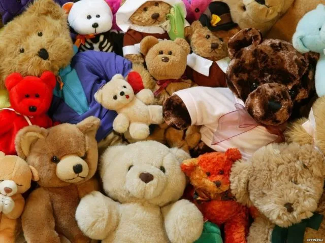 Ngaku Saja Deh, Pasti Kamu Pernah Kasih 13 Kado Ini pada Temanmu Semasa Kecil. Memorable Banget, Ya? 20