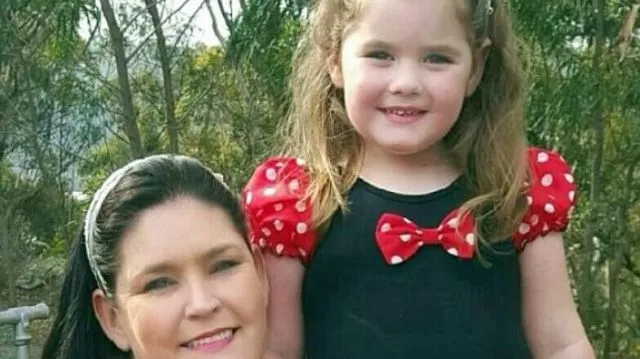 Mulai Haid di Usia 4 Tahun, Gadis Cilik Ini Kini Terancam Menopause. Kondisinya Bikin Prihatin 7