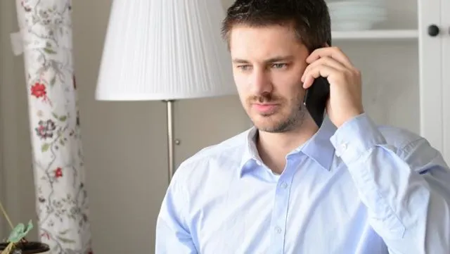5 Pengorbanan yang Diam-diam Cowok Lakukan, tapi Ceweknya Salah Paham dan Meremehkan 7
