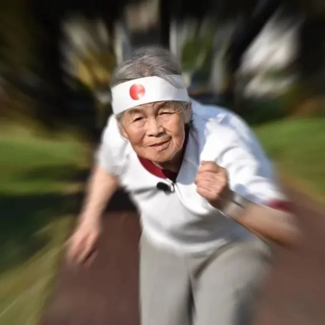 Nenek 88 Tahun Hobi Foto Unik Setelah Dapat Kamera dari Anaknya. Hasil Jepretannya Gemesin Banget 17
