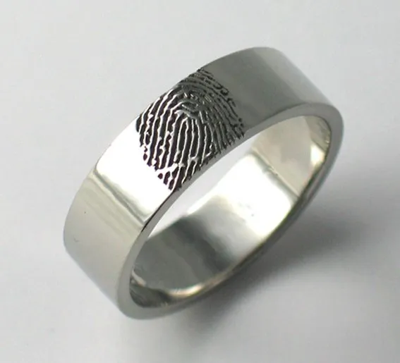 11 Inspirasi Cincin Kawin untuk Cowok yang Berbahan Palladium. Buat yang Nggak Pakai Emas Nih 13