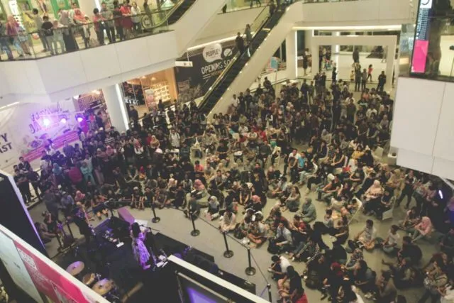 Band Mocca Menambah Keseruan Acara Penutupan CEE Day 2017 3