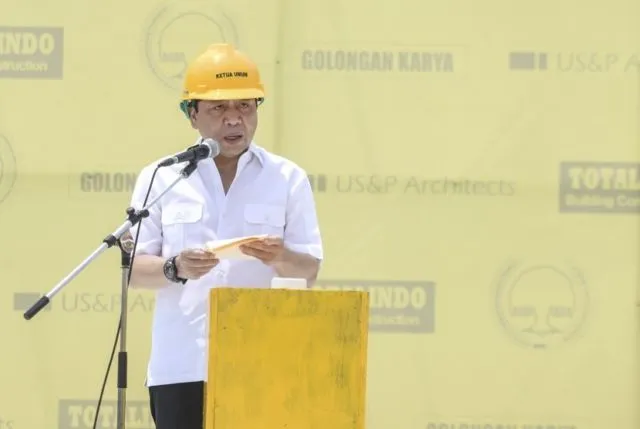 Akhirnya, Babak Akhir Kisah Setnov Datang Juga. Tapi ya Gitu, Tetap Aja Penuh Drama yang Menggelikan 11