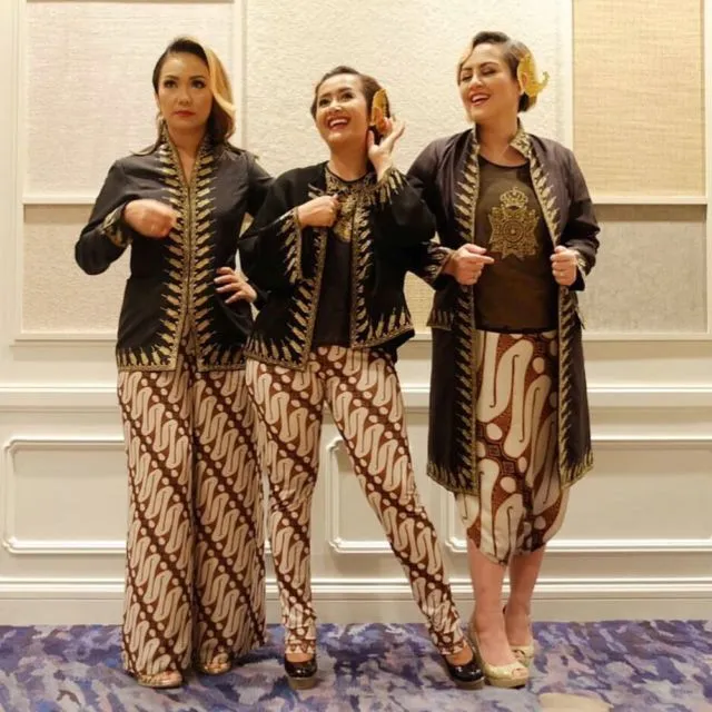 13+ Model Baju Pesta Setelan Celana Panjang 23
