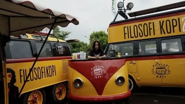 Selain Dilan dengan CB Klasiknya, 10+ Film Ini Juga Punya Jagoannya Sendiri. Mana yang Lebih Keren? 13