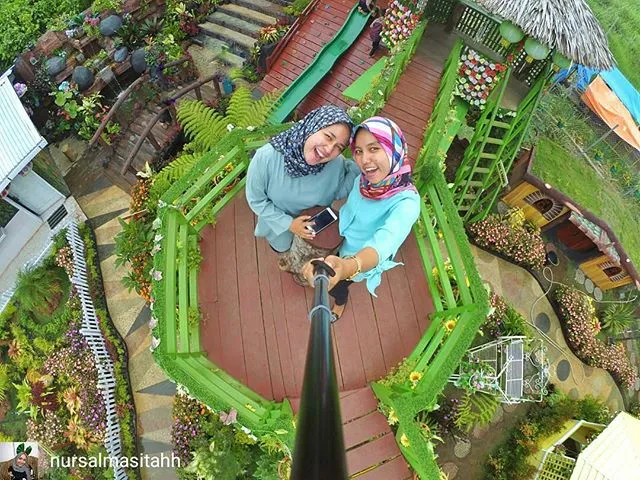 Green House Lezatta, Destinasi Kekinian dan Warna-warni yang Bikin Enggan Pulang! 18