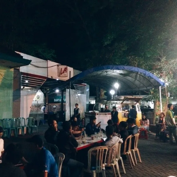 6 Tempat Nongkrong yang Pantang Kamu Lewatkan Bila Berkunjung Ke Malang Raya. Biar Hits dan Kekinian 9