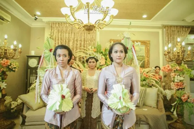 Bukan Hanya Jadi Penanda Tempat Hajatan, Ini Makna Filosofis di Balik Janur Kuning Pernikahan 6
