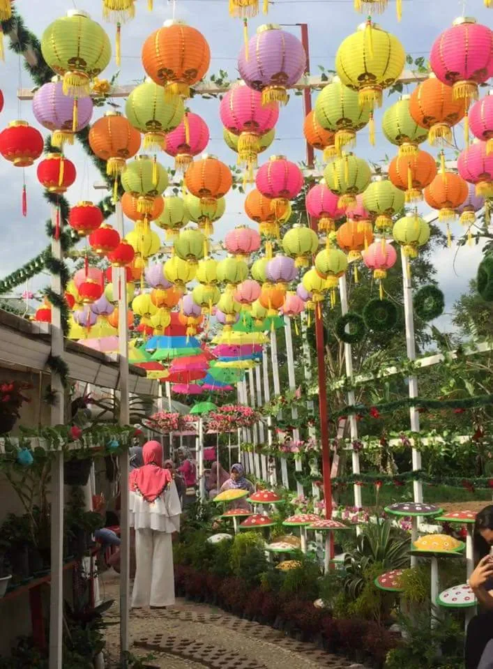 Green House Lezatta, Destinasi Kekinian dan Warna-warni yang Bikin Enggan Pulang! 15