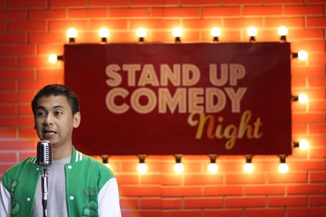 Usai Lamaran, Kira-Kira Raditya Dika Akan Merancang Pernikahannya Sekocak Ini Nggak, Ya? 14
