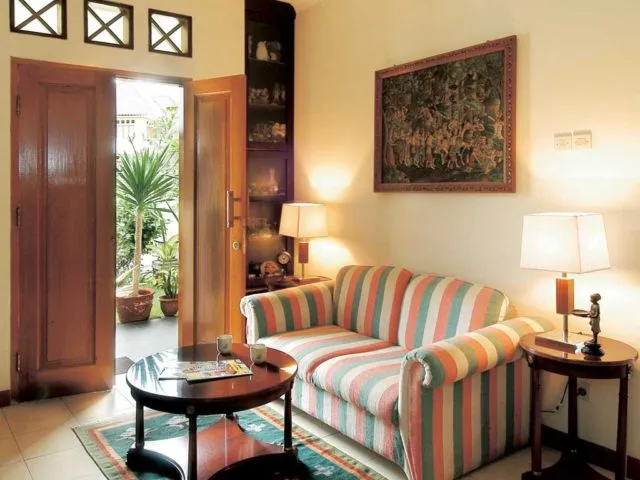 10 Ide Sofa Lucu untuk Ruang Tamu yang Sempit, Cocok buat Mengisi Rumah Mungil Para Pengantin Baru 19