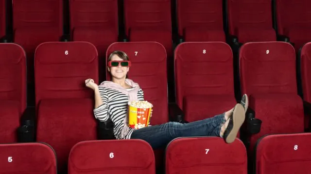 Ternyata Karakter Cowok Bisa Dilihat dari Kebiasaan Mereka Nonton Bioskop Lho. Cewek Perlu Tahu Nih! 8