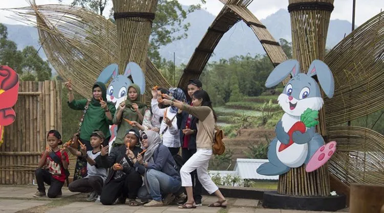 Taman Kelinci Malang, Destinasi Kekinian yang Hits Bagaikan Negeri Dongeng! 5