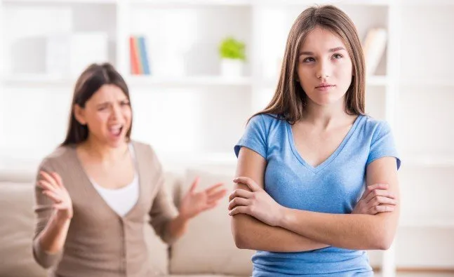 6 Tipe Teman yang Cuma Jadi Racun Untukmu, Pahami Demi Hidup Minim Drama 7