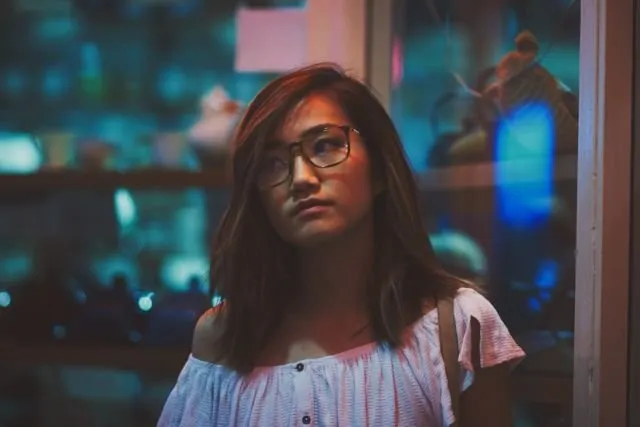 7 Kekurangan Pasangan yang Bisa Ditolerir dan Diperbaiki Berdua, Biar Sama-sama Nyaman Nantinya 11