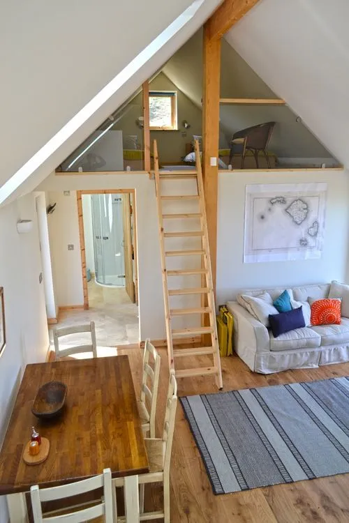 Desain Mezzanine Cantik untuk Memperluas Rumah Minimalismu yang Sempit 19 desain mezzanine