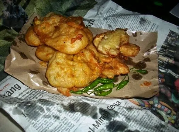 Sudah Lihat Isi Tas Syahrini Belum? Mungkin 13 Barang Ini Nggak Bakal Ada di dalam Hermesnya Deh 15