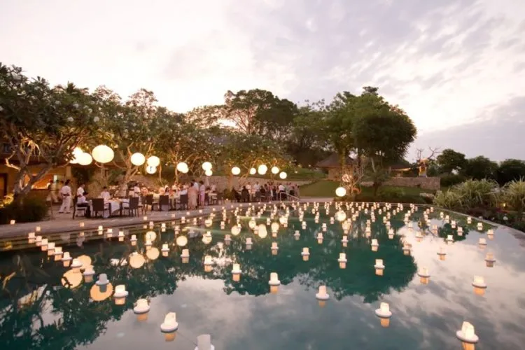 8 Villa Romantis Tepi Laut di Bali yang Cocok Untuk Dinikmati Bersama Pasangan Halal! 9