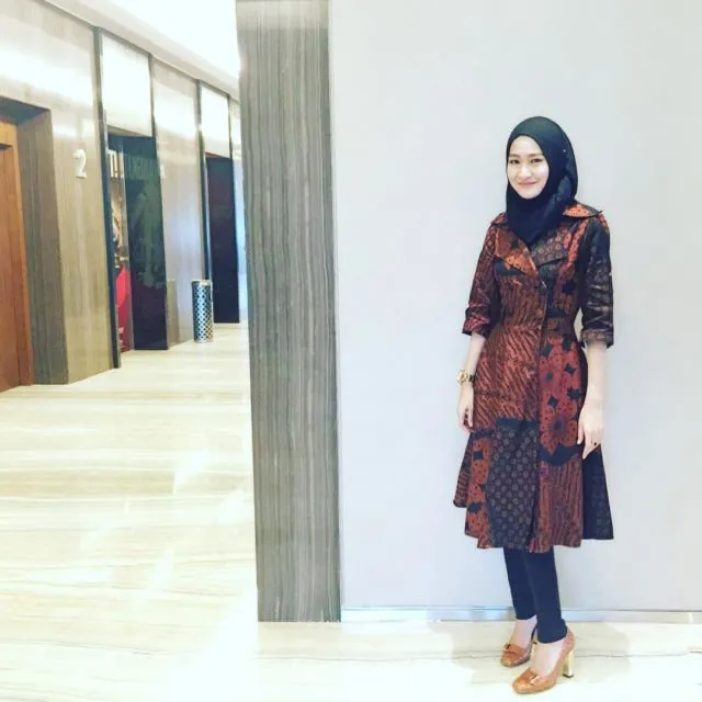 13+ Model Baju Pesta Setelan Celana Panjang 28