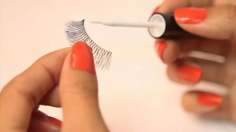 Tutorial Pasang Bulu Mata Palsu dari MUA. Ada Rahasianya~ 8