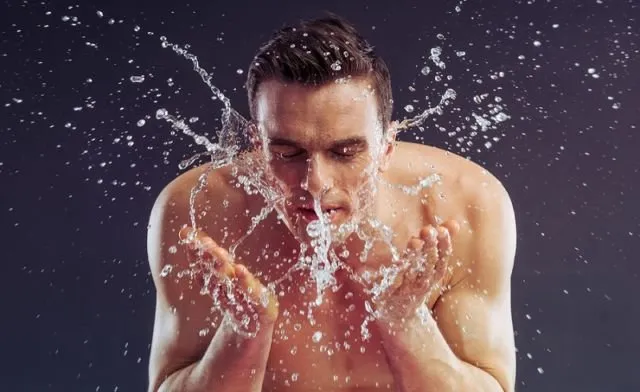 Hey Cowok, Meski Kamu Belum Mandi, Penampilanmu Terselamatkan dengan 5 Tips Ini 6