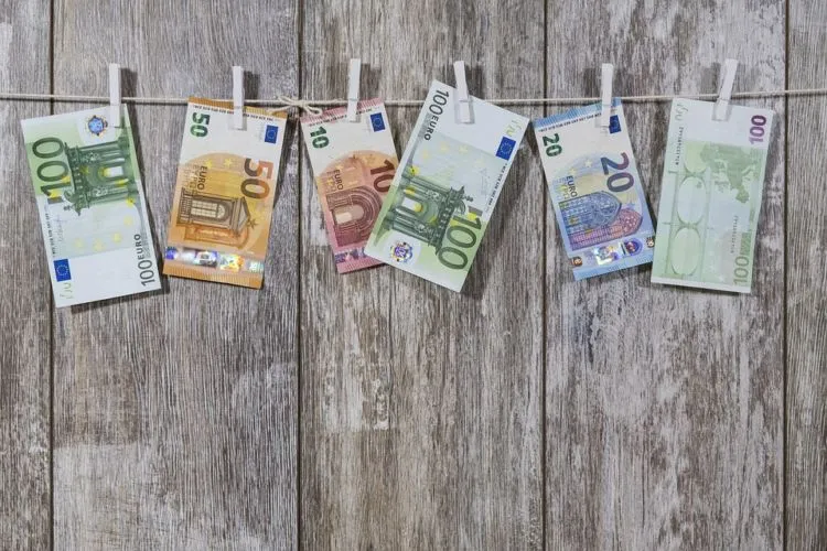 Simak 7 Tips Keuangan Biar Kamu Bisa Liburan ke Luar Negeri Meski Gaji Cuma 2 Jutaan! 12