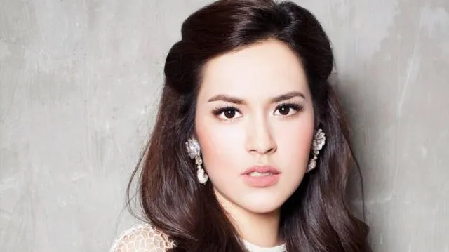 9+ Permintaan Artis Paling Ribet Sejagat Raya. Bikin Pikir-Pikir Lagi Mau Ngundang Mereka Nggak Sih? 20