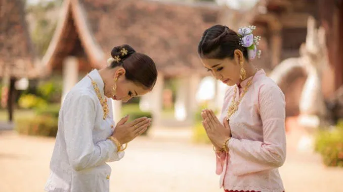 7 Bentuk Sapaan Unik dari Berbagai Negara. Menyapa Nggak Cuma dengan Salaman Aja! 10