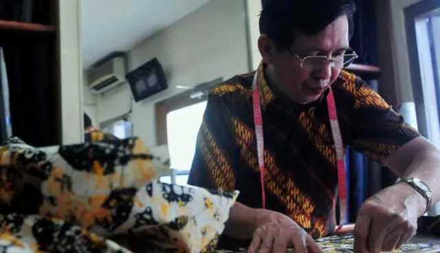 6 Gaya Hemat ala Jokowi ini Bisa Bikin Tabunganmu Melebihi Ekspektasi 8 gaya hemat jokowi