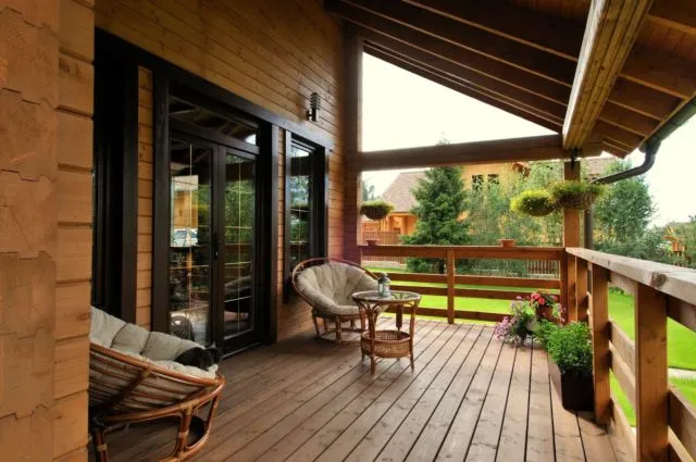 10 Inspirasi Lantai untuk Halaman Rumah. Bekal untuk Santai Sore di Teras Bersama Pasangan Sah 13