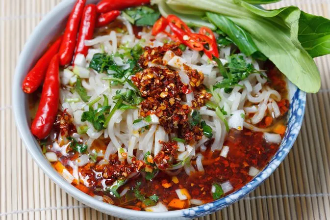 Buat Banyak Orang Ketagihan, Ini 4 Alasan Sebenarnya Kenapa Makanan Pedas Tak Pernah Sepi Penggemar 9