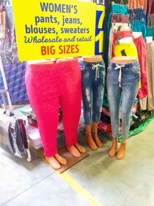 16+ Pose Manekin Jajakan Pakaian ini Kocak Banget. Tapi, Bikin Orang Jadi Pengen Beli Nggak Sih? 36