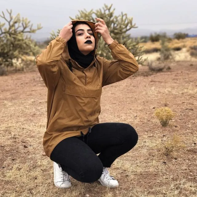 9 Padu Padan Hijab dengan Bold Make-up. Cocok Buat Kamu yang Ingin Tampil Berani 17