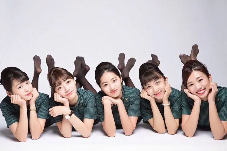 Pramugari Eva Air Emang Cantik Kaya Girlband Korea. Yuk Intip Foto-Fotonya yang Bikin Meleleh! 15