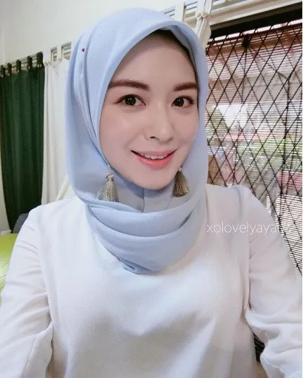 Inspirasi Style Hijab Nuansa Pastel Ala Hijaber Cantik Asal Korea, Ayana Jihye Moon. Manisnya Keterlaluan! 15