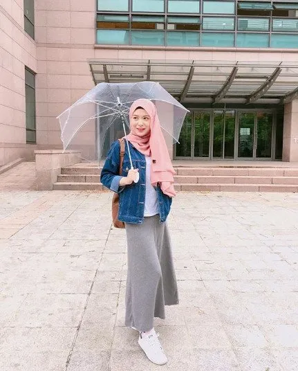 Inspirasi Style Hijab Nuansa Pastel Ala Hijaber Cantik Asal Korea, Ayana Jihye Moon. Manisnya Keterlaluan! 20