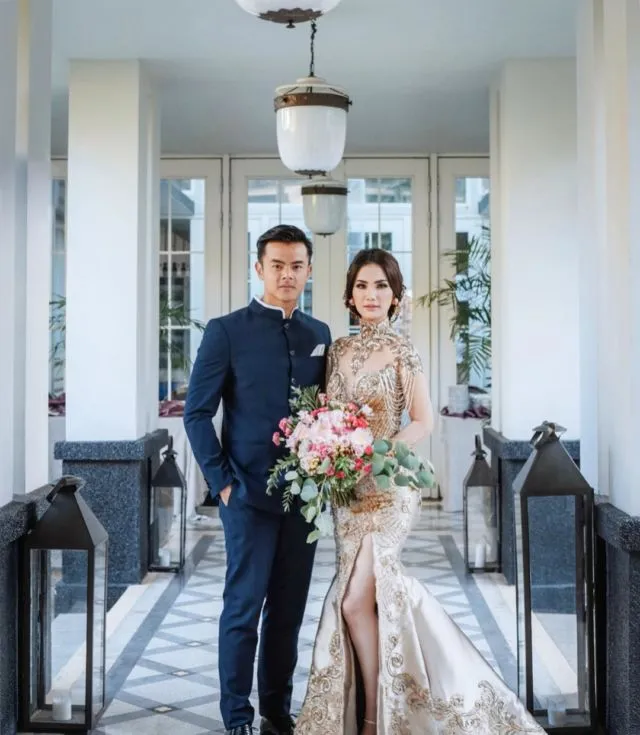 Biar Aura Pengantin Makin Bersinar, 11 Setelan Jas Cowok Ini Bisa Jadi Referensi Buat Ijab Kabulmu yang Sakral 20