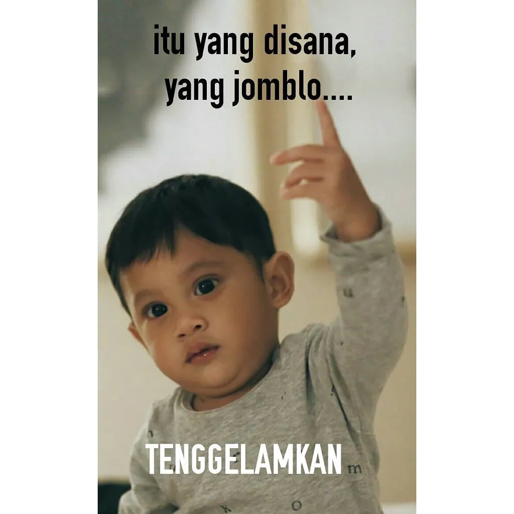 Kocak Abis, Kado Ulang Tahun Kawa 'Cuma' Diramaikan oleh Meme Buatan Warganet. Ekspresinya, GMZ BGT! 31