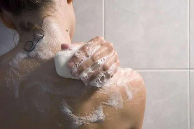 Mandi Itu Sebenarnya Nggak Mesti Dua Kali Sehari, Ini 10+ Fakta Soal Mandi yang Harus Kamu Tahu 25