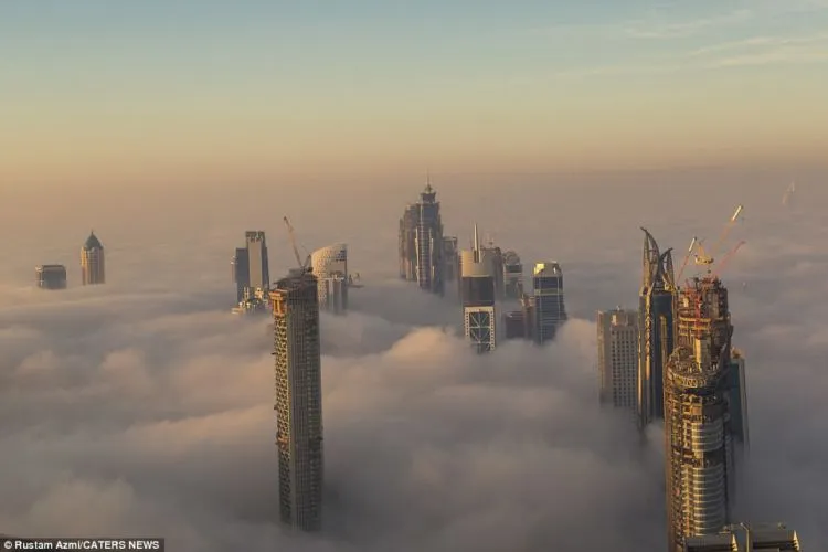 10 Foto 'Kota di Atas Awan' Dubai Ini Sangat Menakjubkan. Jadi Mupeng Liburan ke Sana! 17