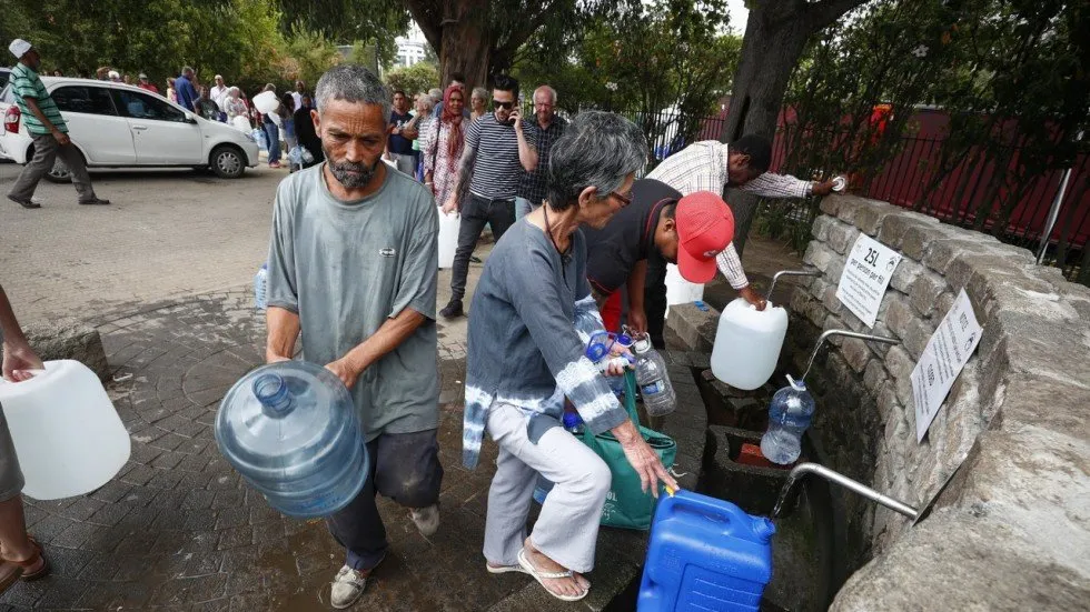 Dalam Hitungan Hari, Air di Kota Besar Ini Benar-benar Akan Habis. Kejadian Pertama Nih di Dunia 6