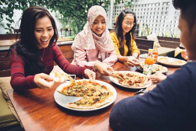 Bedanya Dia yang Sayang Beneran dengan Dia yang Cuma Sayang Musiman 12
