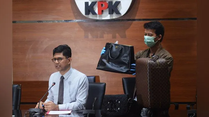 5 Alasan Kenapa Tas Mewah Harganya Selangit. Bahkan Kini Dipakai Buat Penggelapan Dana Korupsi 6